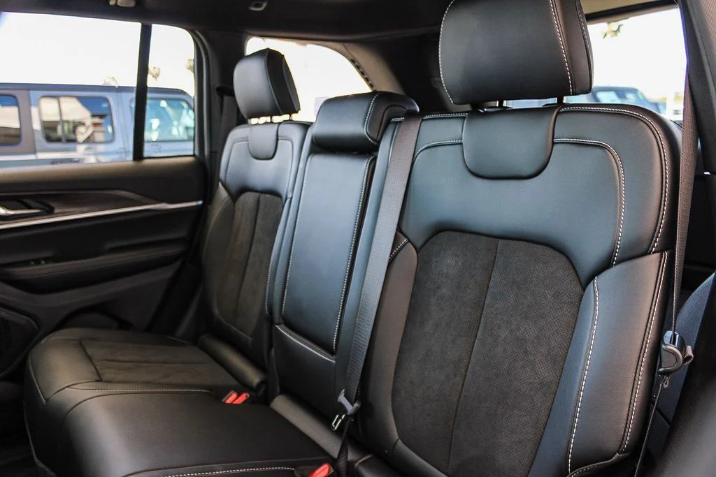 New 2026 Gray Jeep Altitude image 19