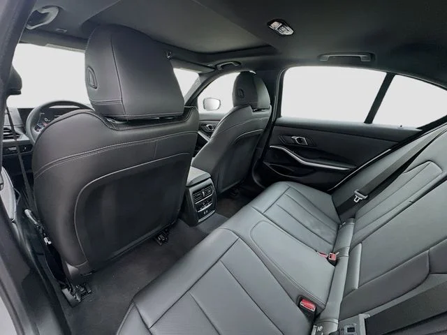 2024 BMW 3 Series 330i - Photo 24