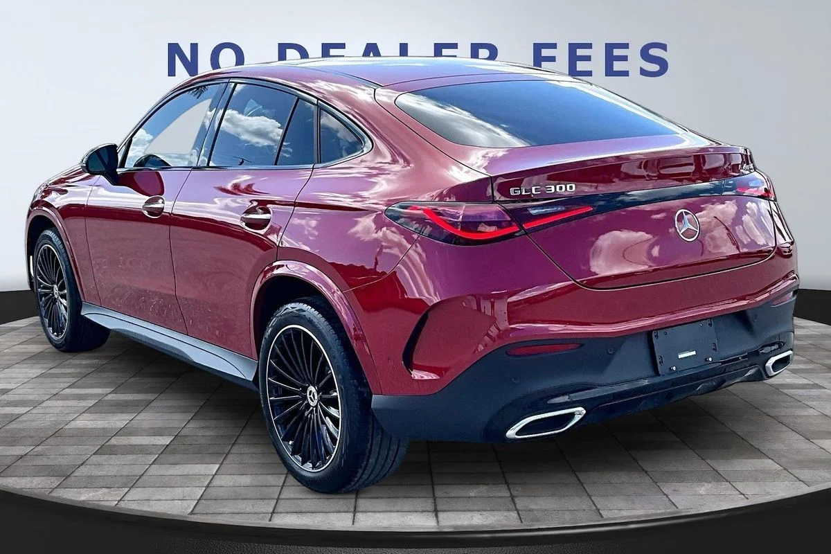 Used 2024  Mercedes-Benz 4MATIC® Coupe image 4
