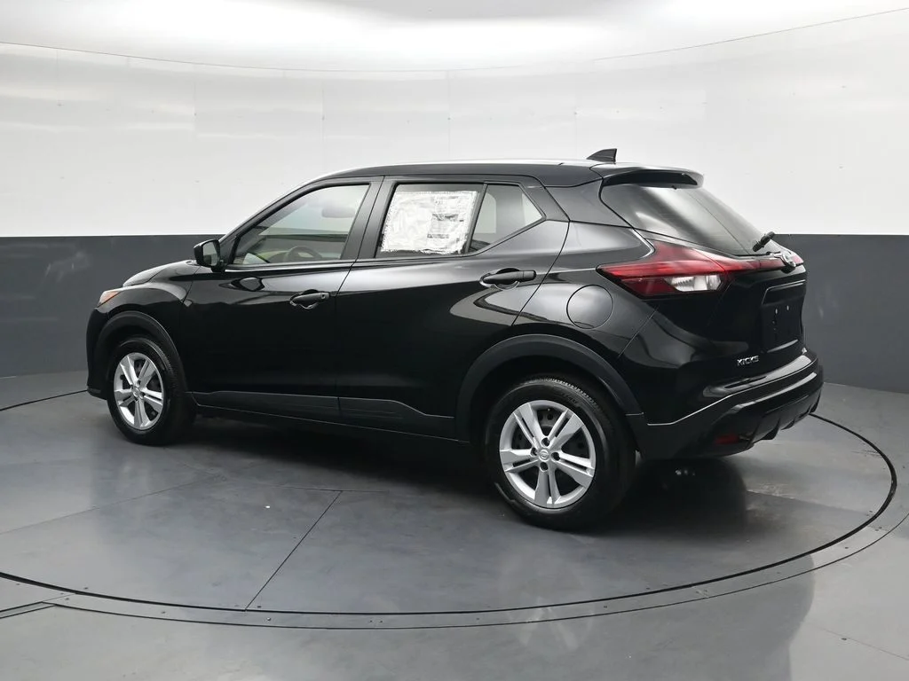 Used 2025 Black Nissan S image 11