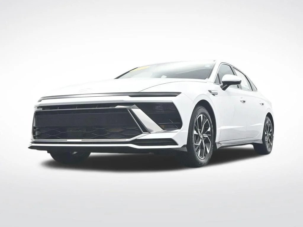 Certified Used 2025 White Hyundai SEL image 47