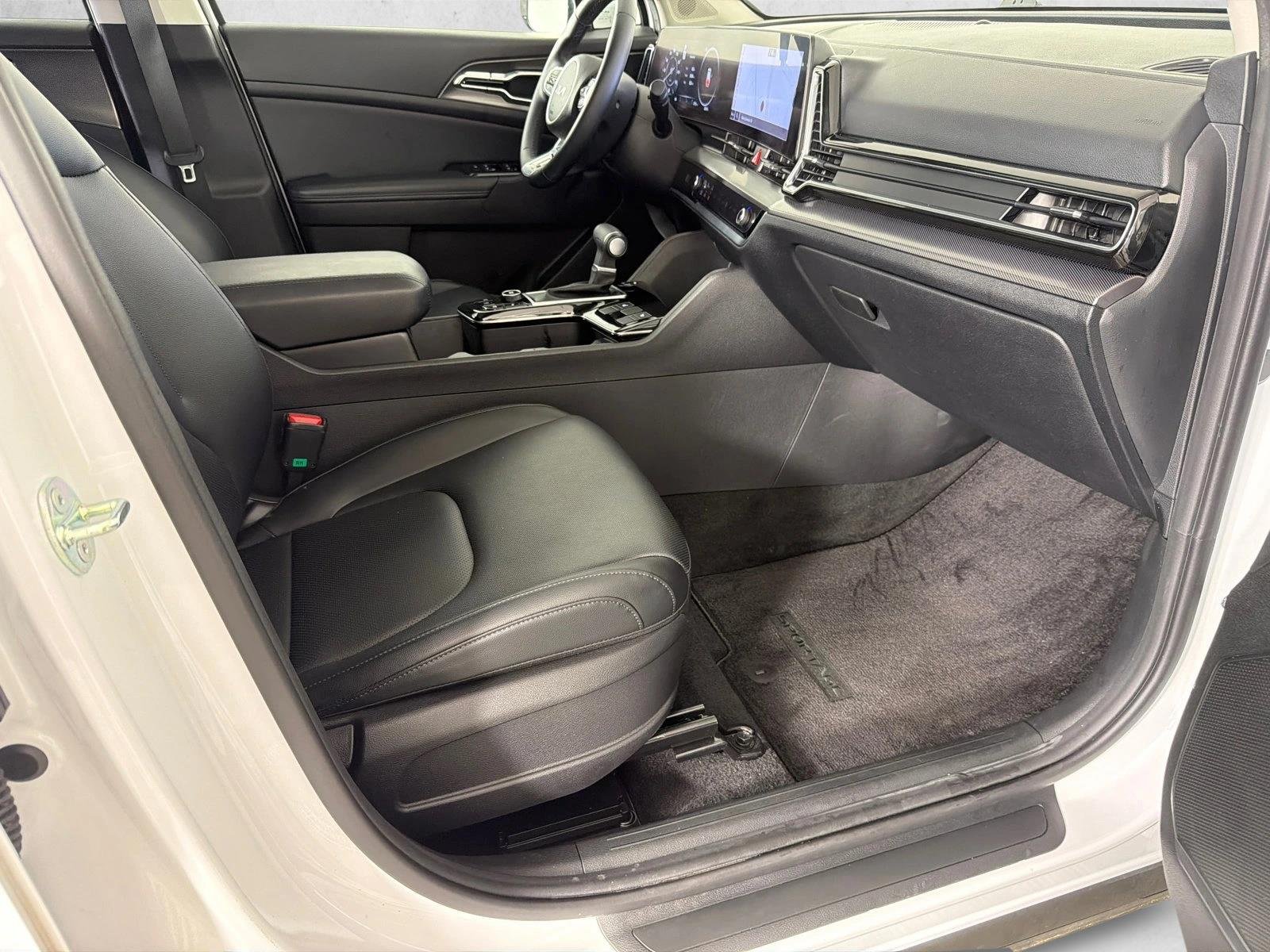 Used 2024 Glacial White Pearl Kia SX image 15