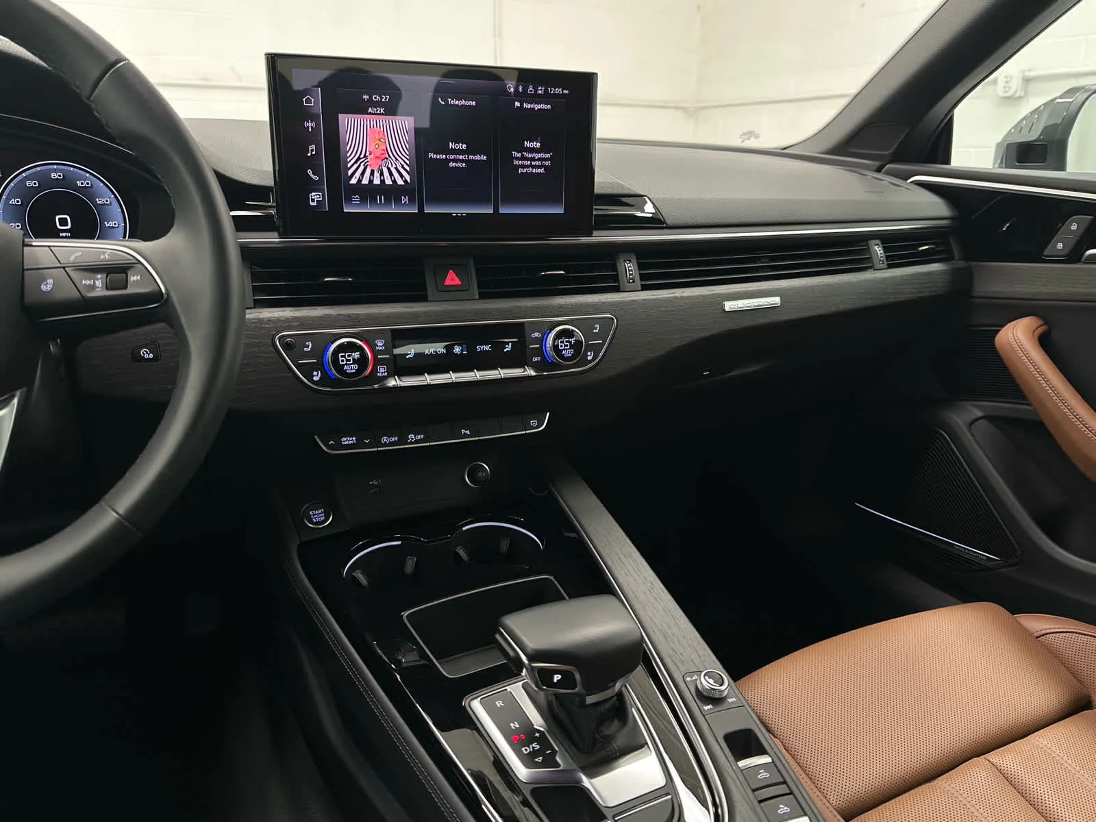 Used 2024 Daytona Gray Pearl Effect/Black Roof Audi S line Premium Plus image 31