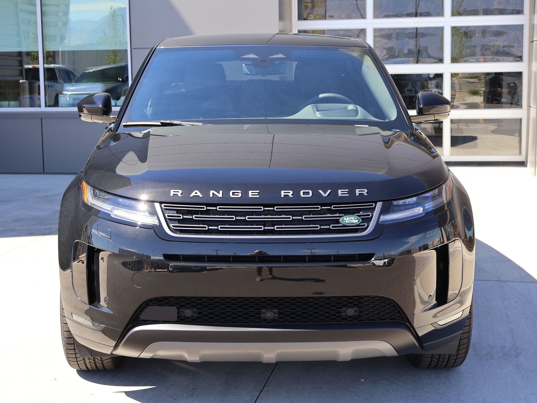 New 2026 Santorini Black LAND ROVER S image 2