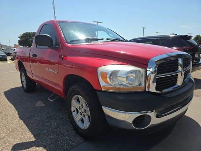 Used 2006 Red Dodge SLT image 1