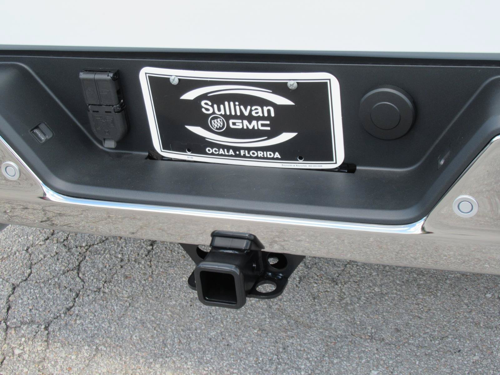 New 2026 Summit White GMC SLT image 32