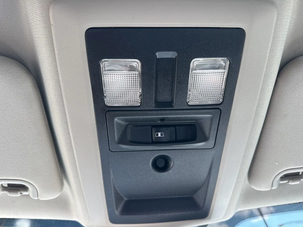 Used 2017 White Ram SLT image 40