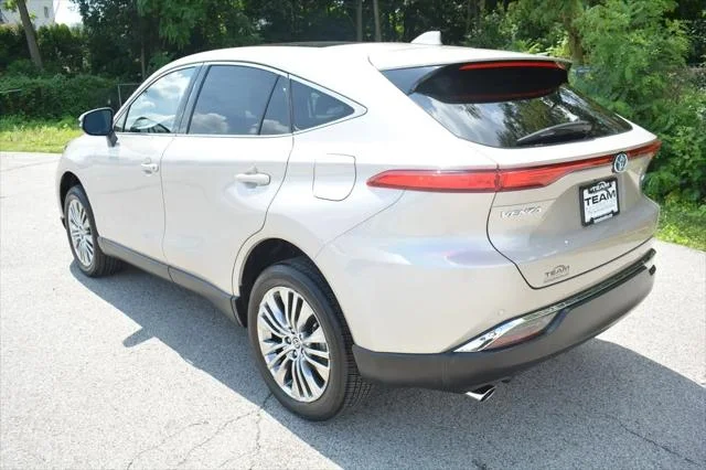 Certified Used 2023 TITANIUM GLOW Toyota  image 7