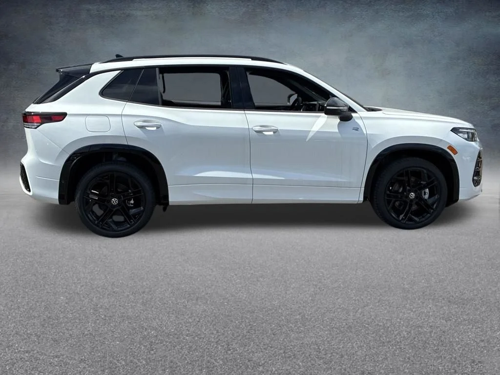 2026 Volkswagen Tiguan SE R-LINE BLACK - Photo 6