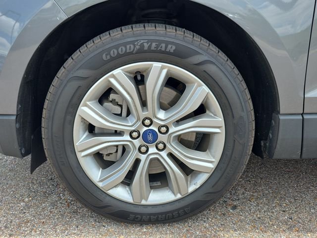 Used 2022 Gray Metallic Ford Titanium image 9