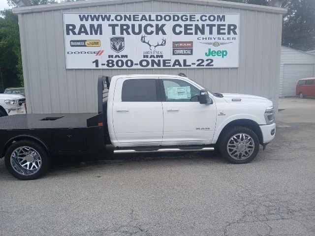 New 2026 Bright White Clear-Coat Exterior Paint RAM Laramie image 2