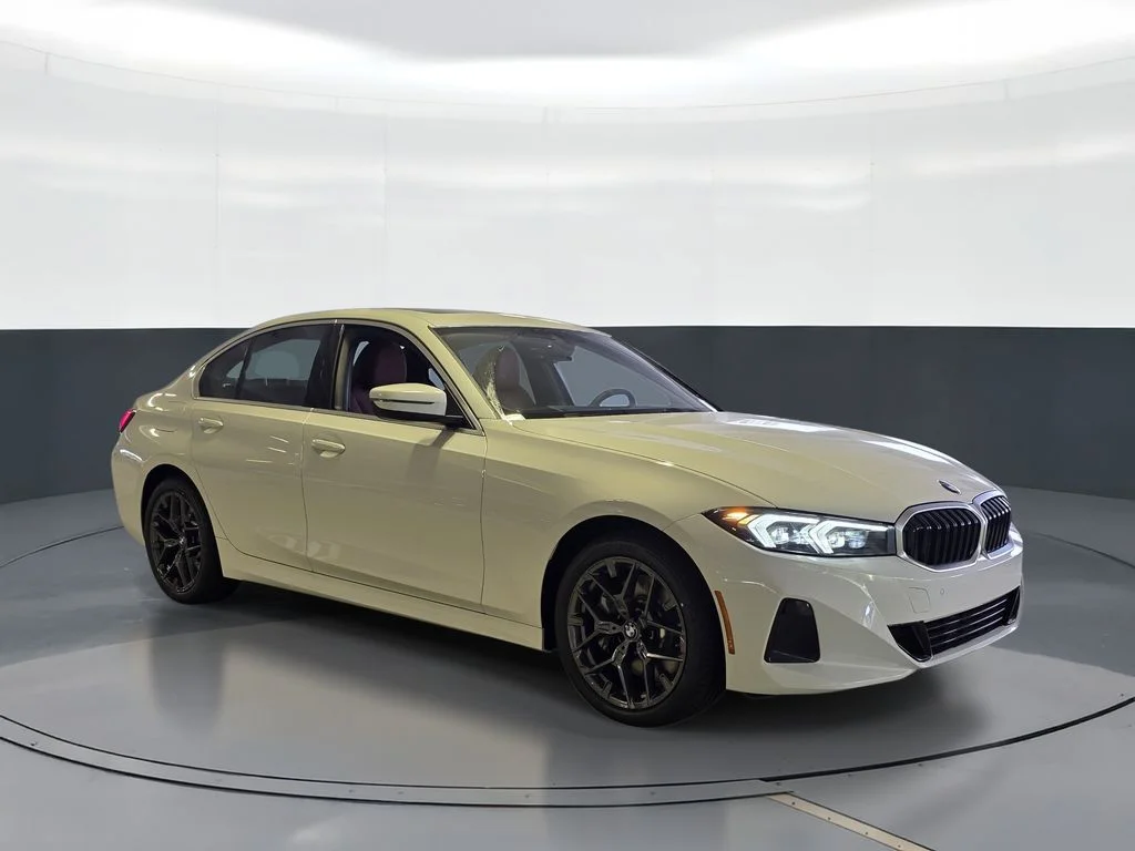New 2026 Alpine White BMW 330i image 2