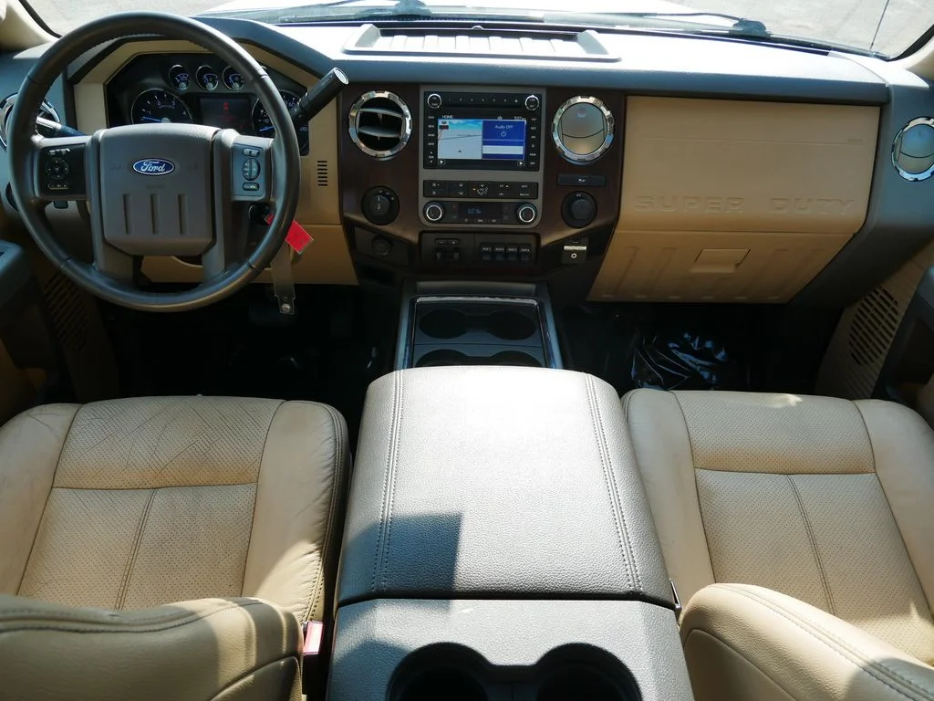 Used 2012 White Ford Lariat image 13