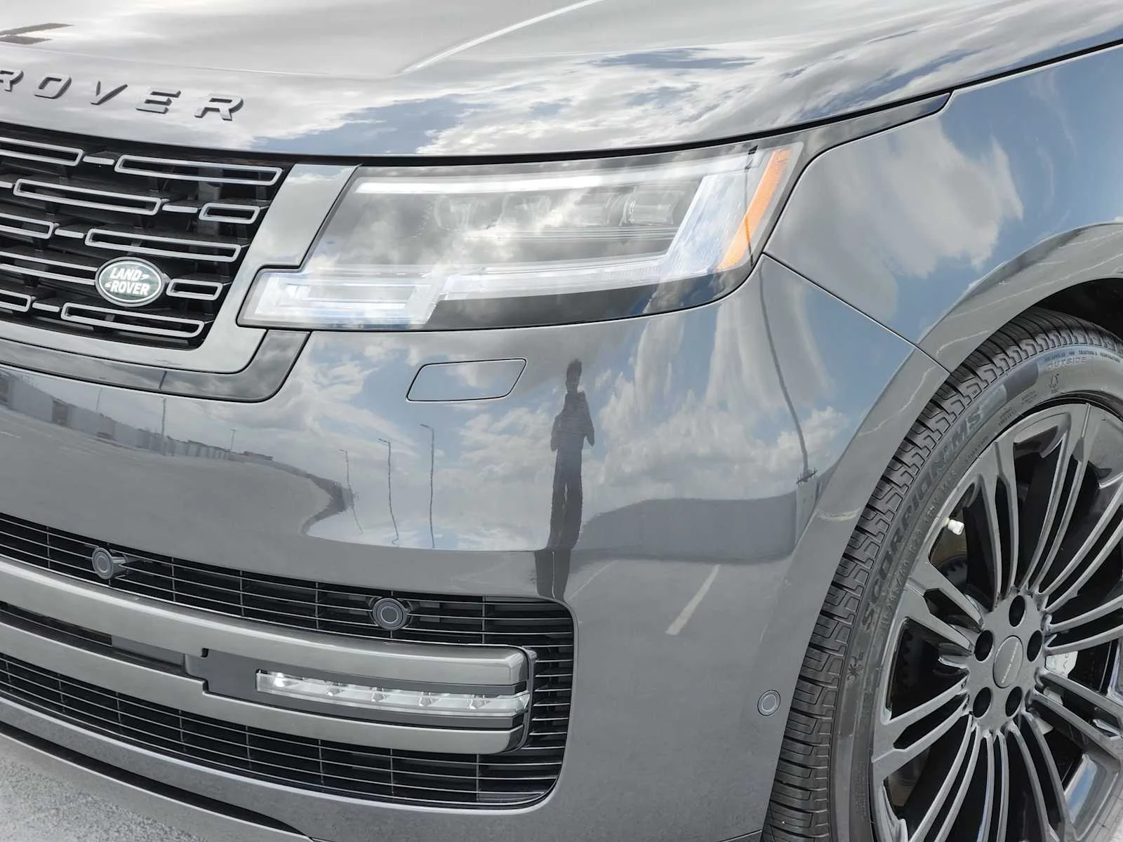 New 2026 Carpathian Grey LAND ROVER SE LWB 7-Seats / V8 image 8