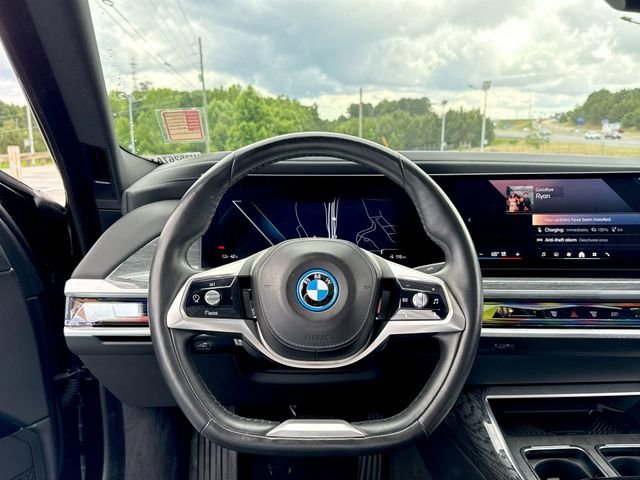 Used 2023 Black BMW xDrive60 image 14