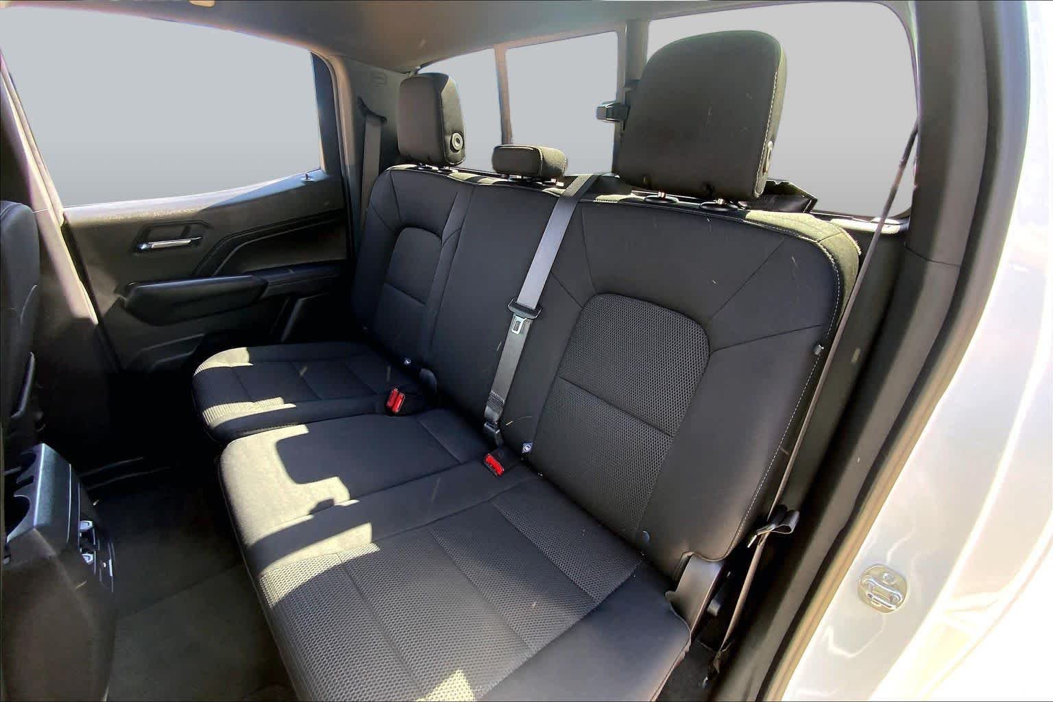 Used 2024 Summit White Chevrolet 2WD LT image 21