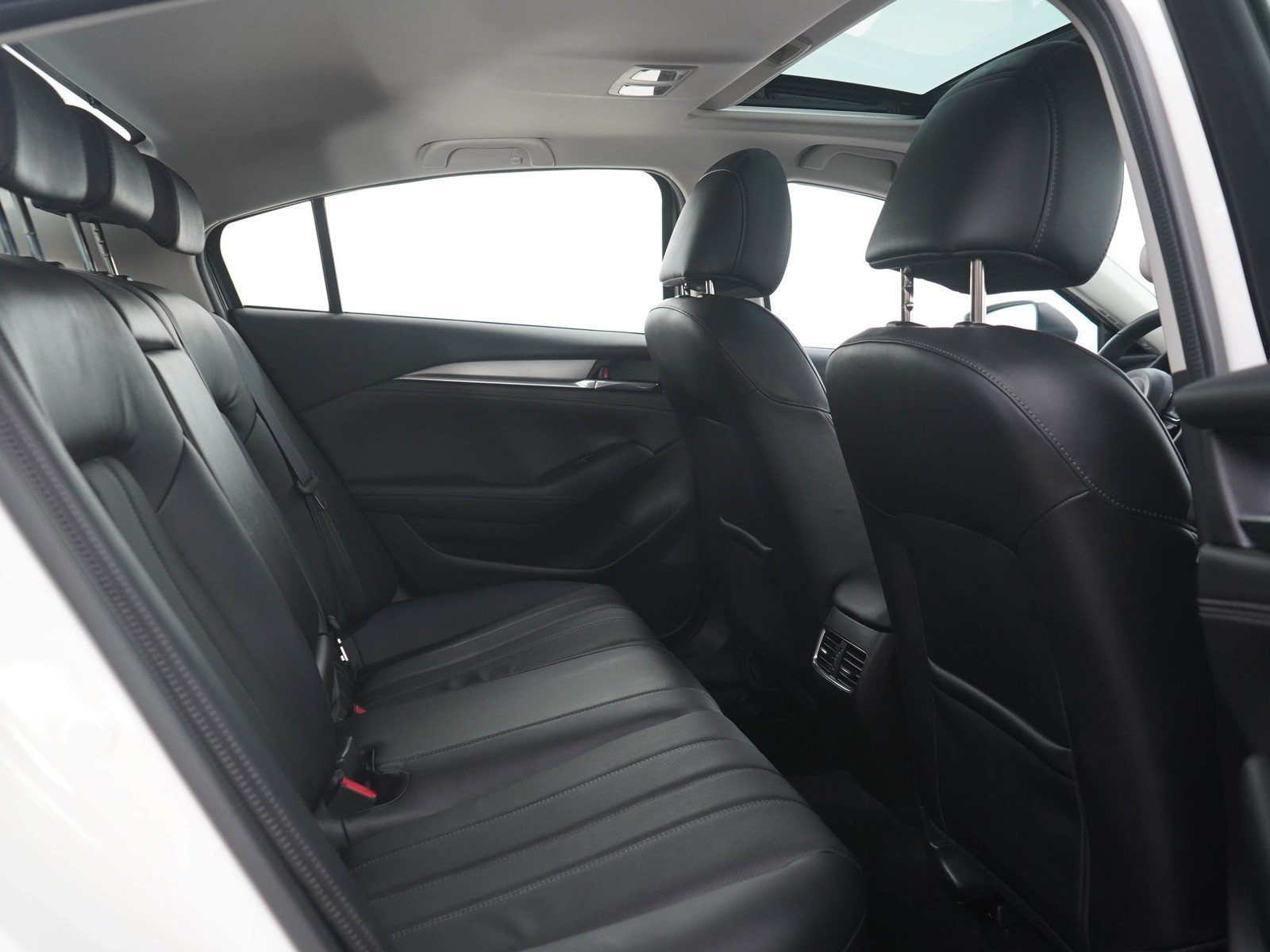 Used 2018 Snowflake White Pearl Mica Mazda Touring image 12