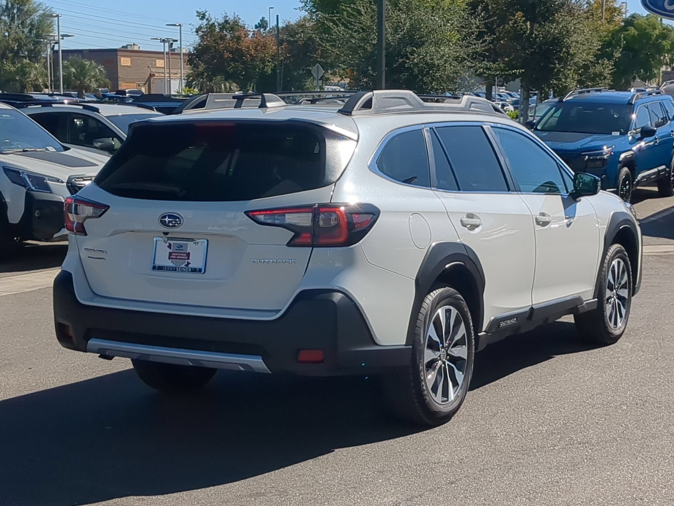 Certified Used 2025 Crystal White Pearl Subaru Limited image 5