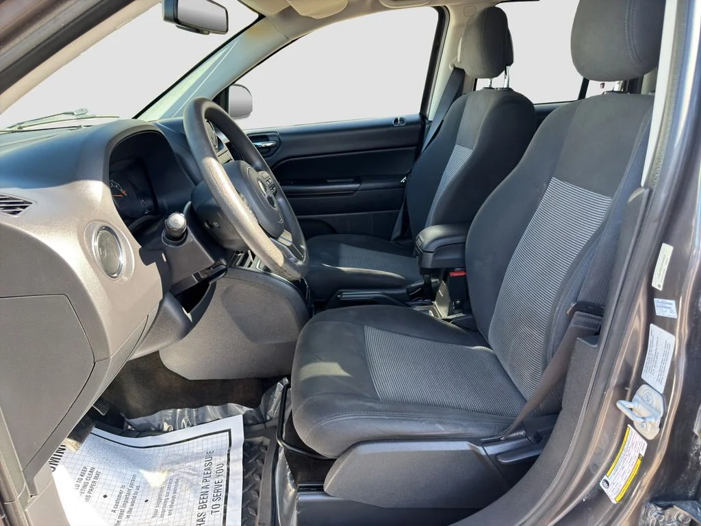 Used 2016 Gray Jeep Sport image 10