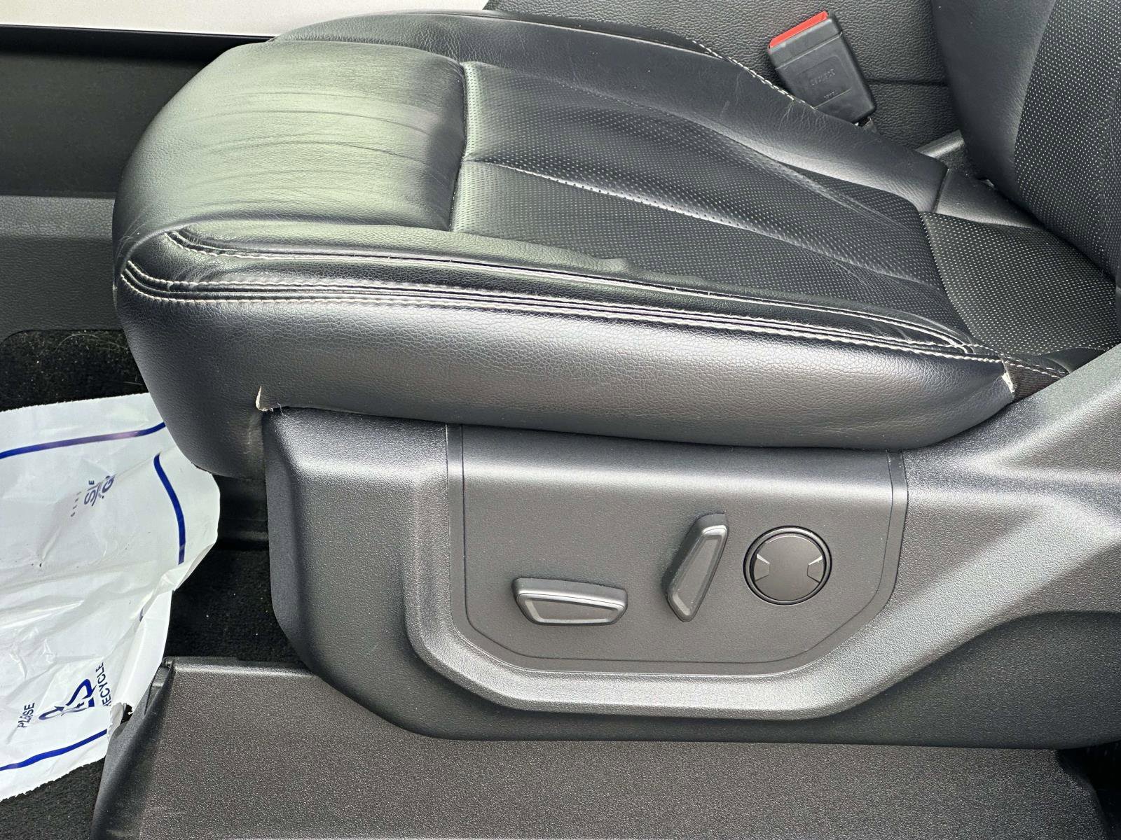 Used 2020 Black Ford LARIAT image 16