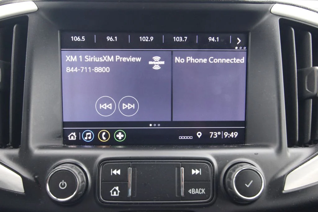 Used 2020 Gray GMC SLT image 31