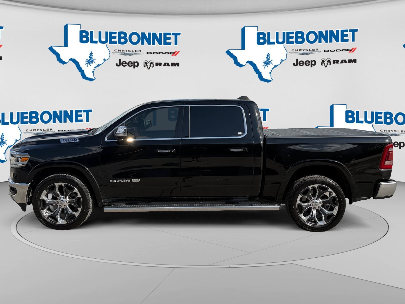 Used 2019 Diamond Black Crystal Pearlcoat Ram Longhorn image 8