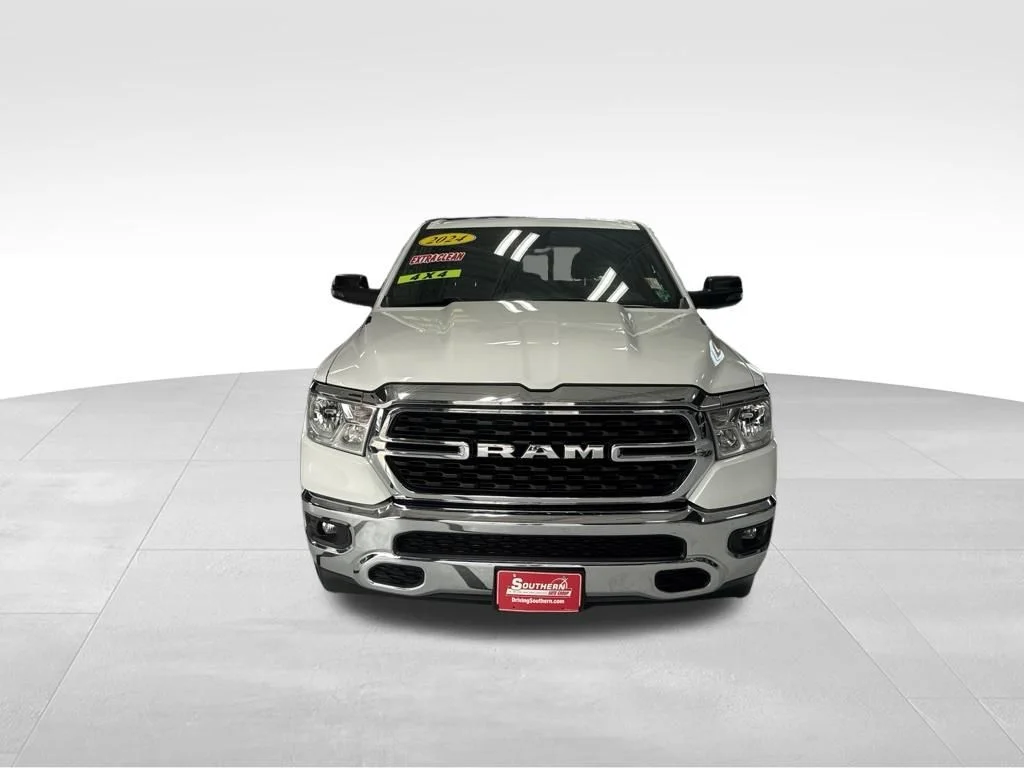 Used 2024 White Ram Big Horn/Lone Star image 9