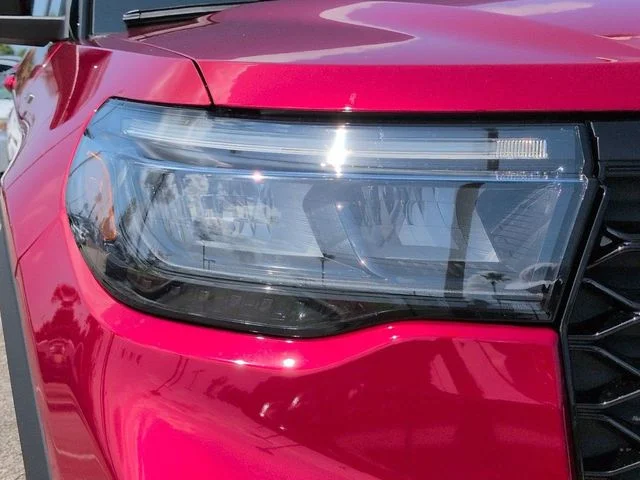 New 2026 Rapid Red Metallic Tinted Clearcoat Ford ST-Line image 9