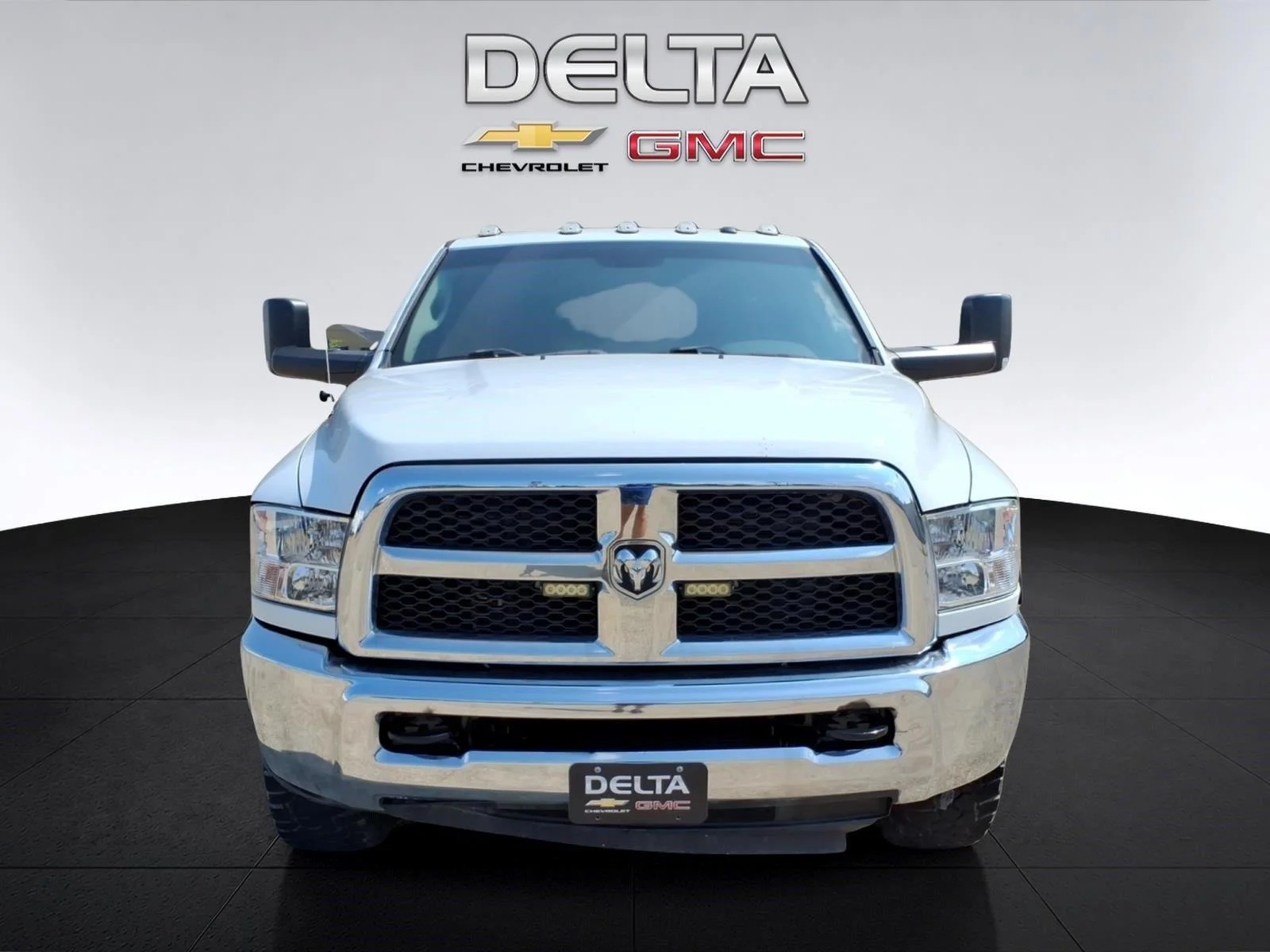Used 2016 Bright White Clearcoat Ram SLT image 8