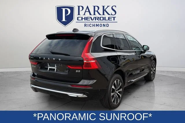 Used 2023  Volvo Plus Bright Theme image 7