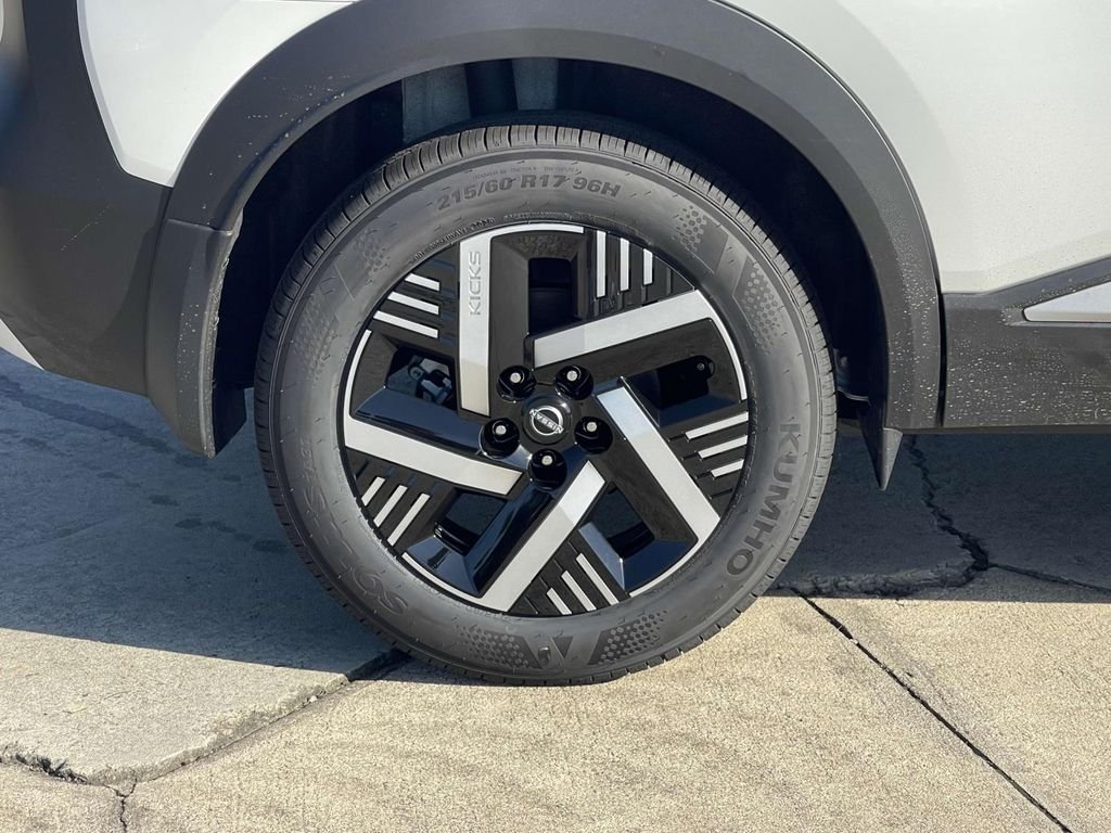 New 2025 Aspen White TriCoat Nissan SV image 7