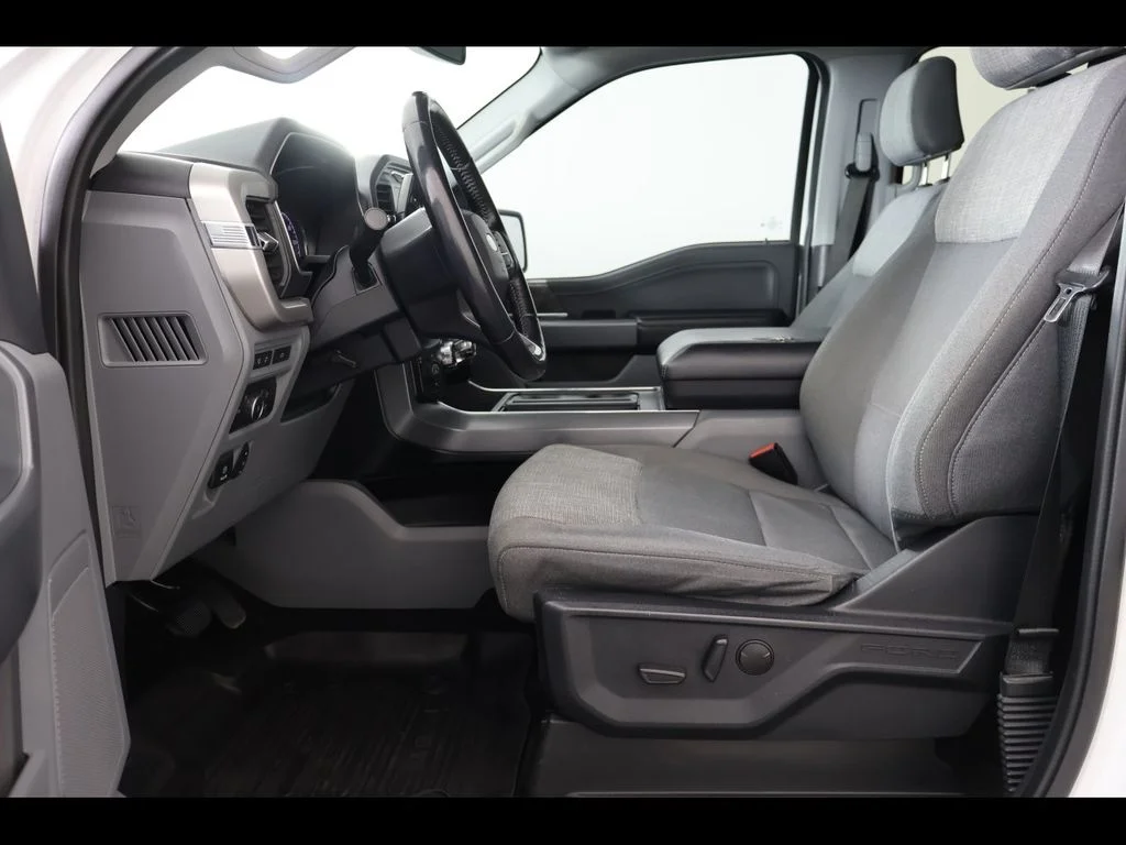 Used 2022 White Ford XLT image 13