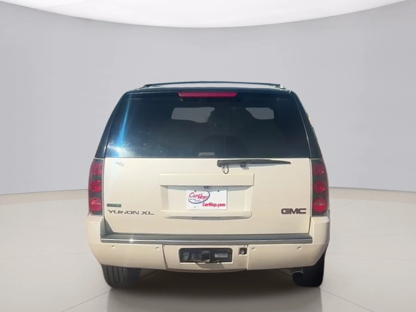 Used 2011 White Gmc Denali Sport Utility image 4