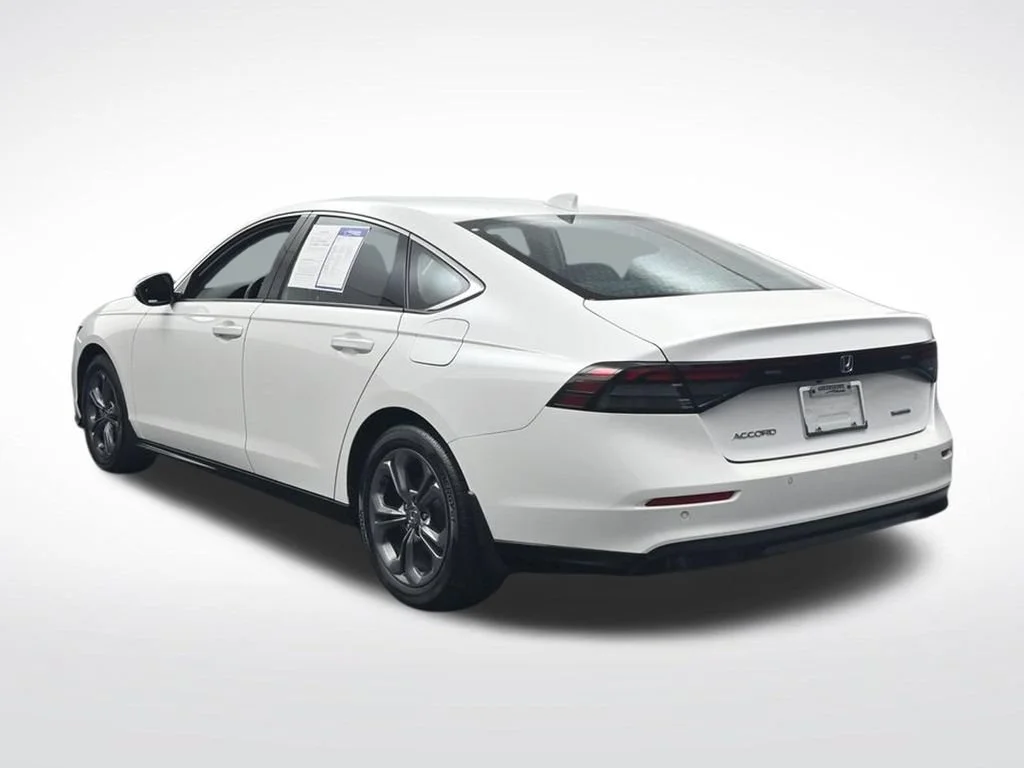Certified Used 2025 Platinum White Pearl Honda EX-L image 49
