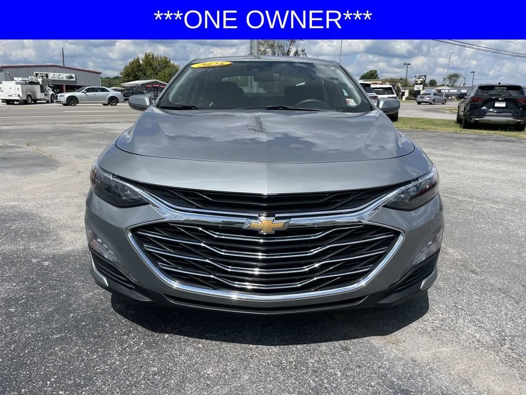 Used 2025 Sterling Gray Metallic Chevrolet 1LT image 9