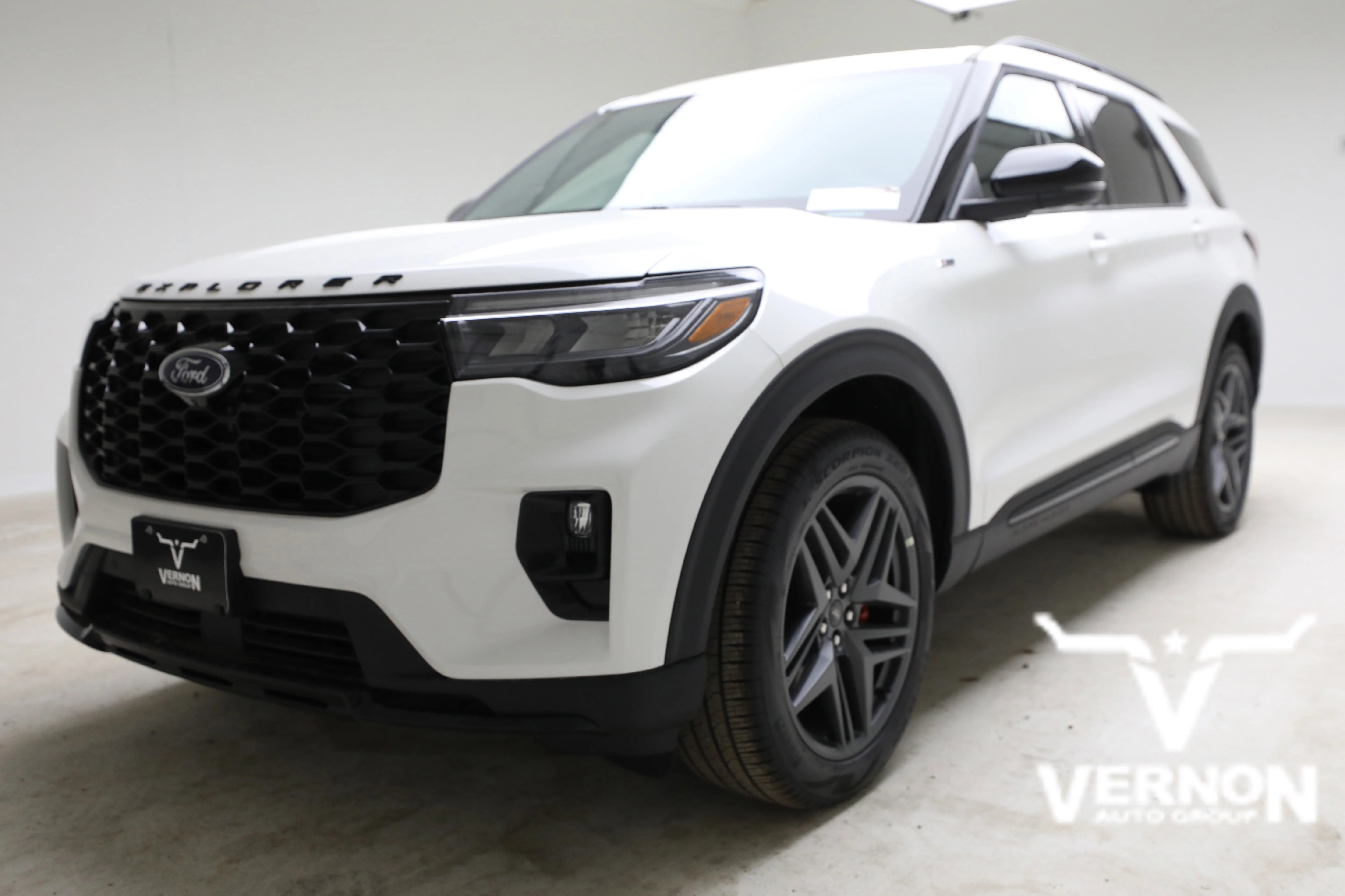 2026 Ford Explorer ST-LINE 4WD's photo