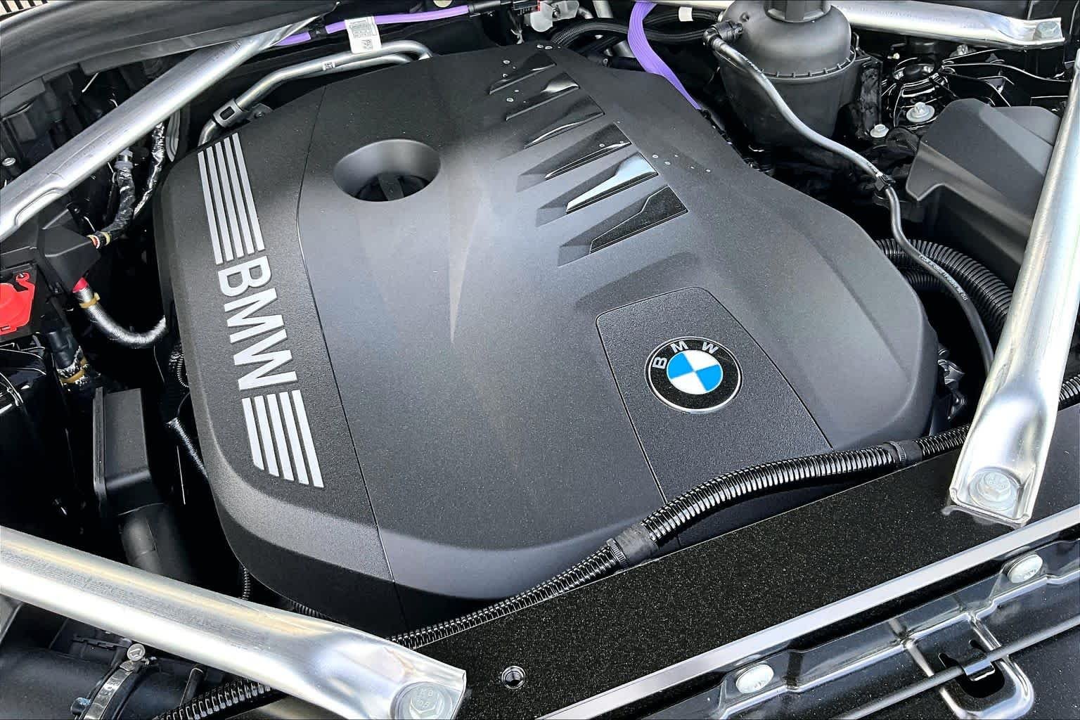 New 2026 Black Sapphire Metallic BMW sDrive40i image 17