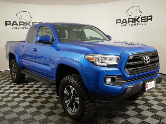 Certified Used 2017 Blazing Blue Pearl Toyota Extended Cab SR5 image 4