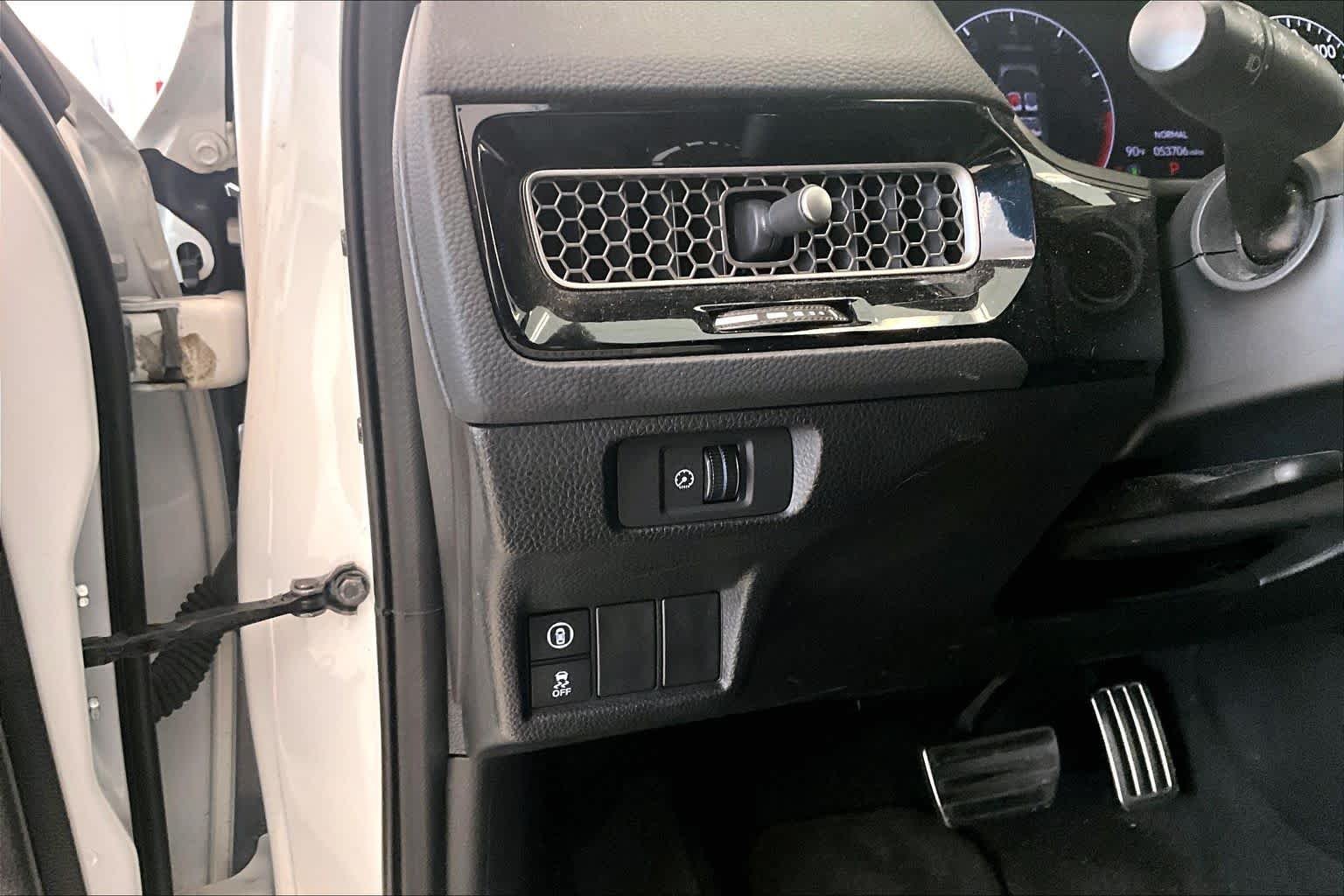 Used 2022 Platinum White Pearl Honda Sport image 31