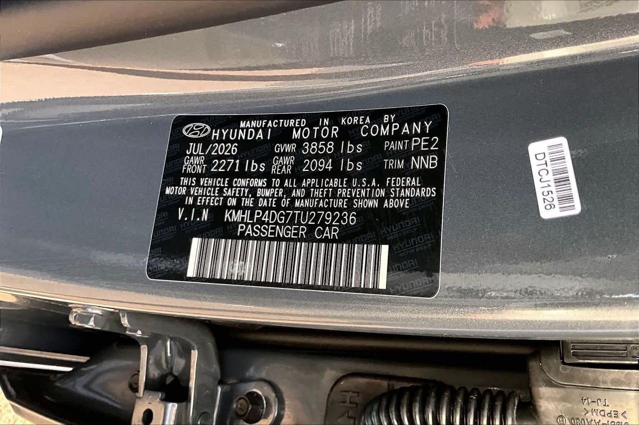 New 2026 Ecotronic Gray Hyundai Limited image 21
