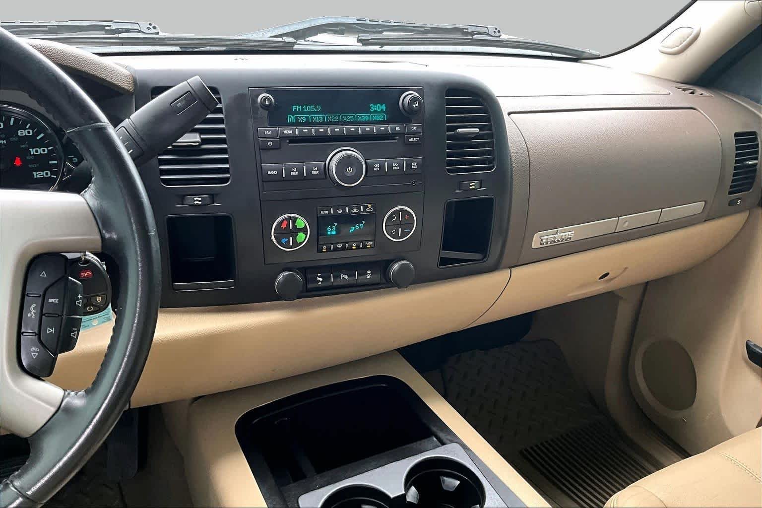 Used 2013 Black Chevrolet LT image 6