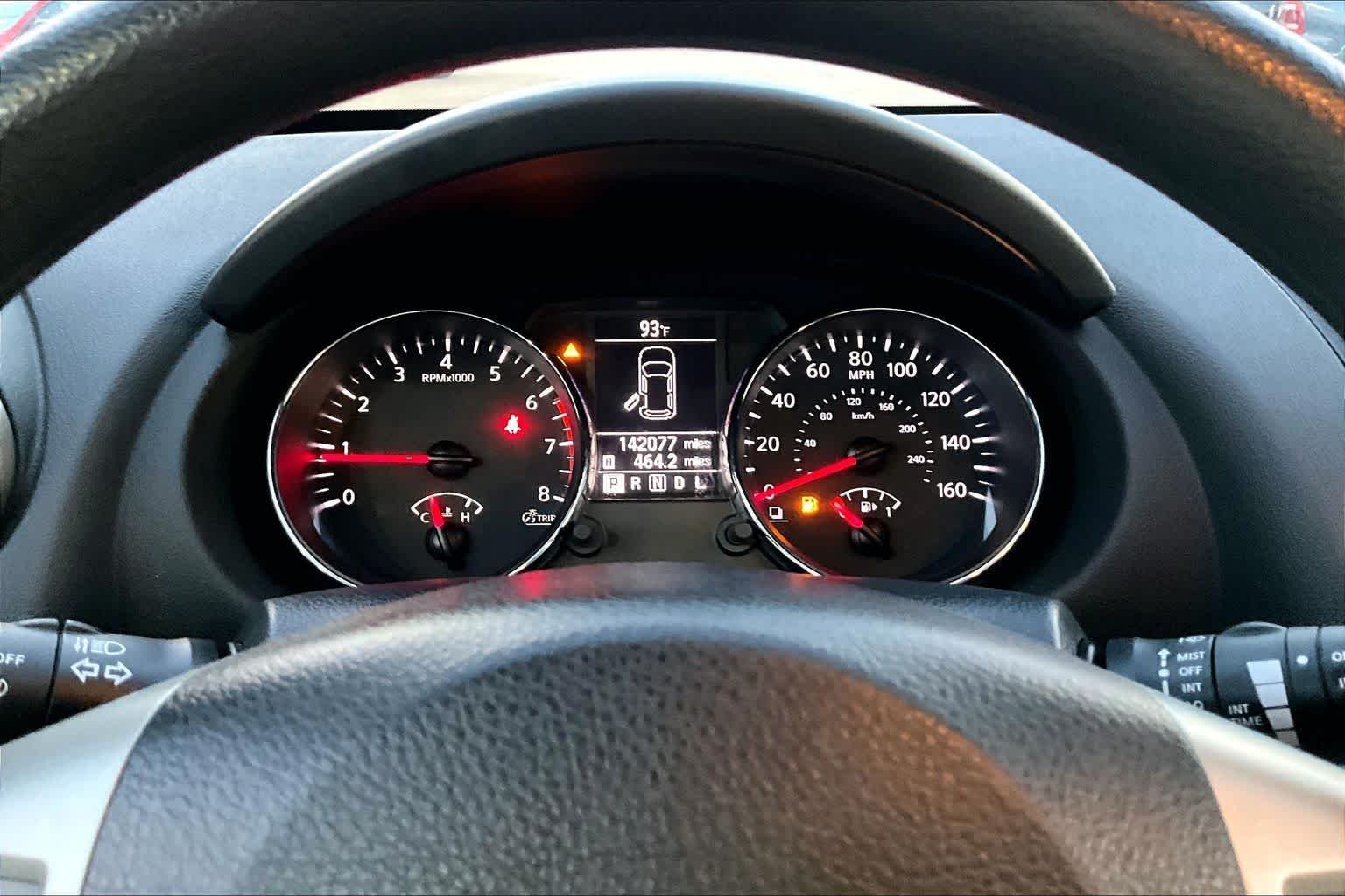 Used 2012 Platinum Graphite Nissan S image 26