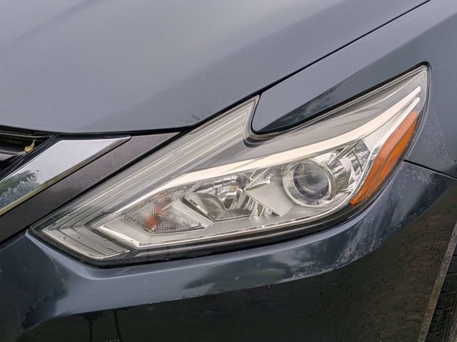 Used 2016 Blue Nissan 2.5 SV image 4