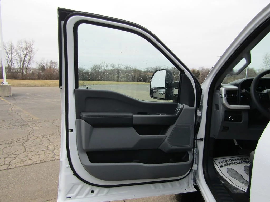 New 2026 Oxford White Ford F-350® XL image 15
