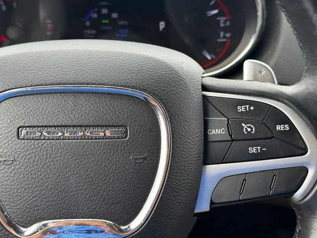 Used 2015 Red Dodge SXT image 26