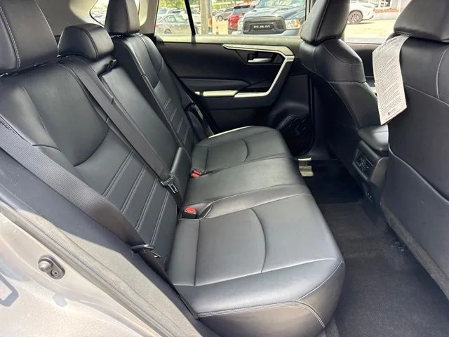 Used 2023 Silver Toyota XLE Premium image 13