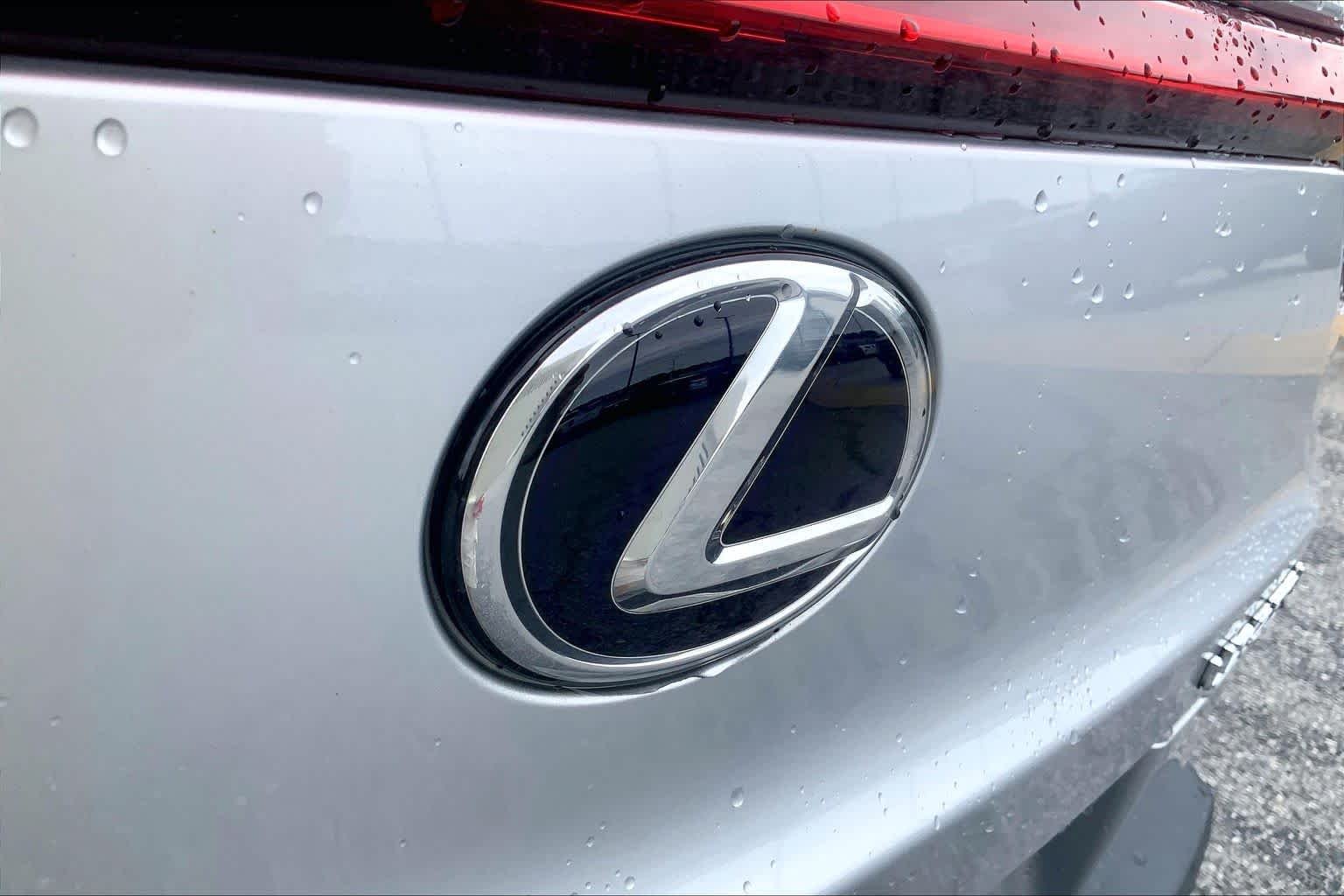 Used 2020 Silver Lining Metallic Lexus  image 30