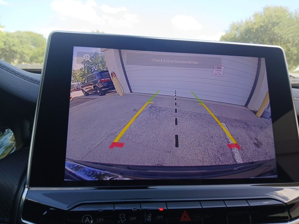 Used 2026 Black Jeep Latitude image 25