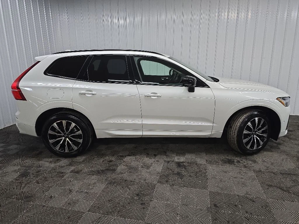 YV4M12RC9S1184615