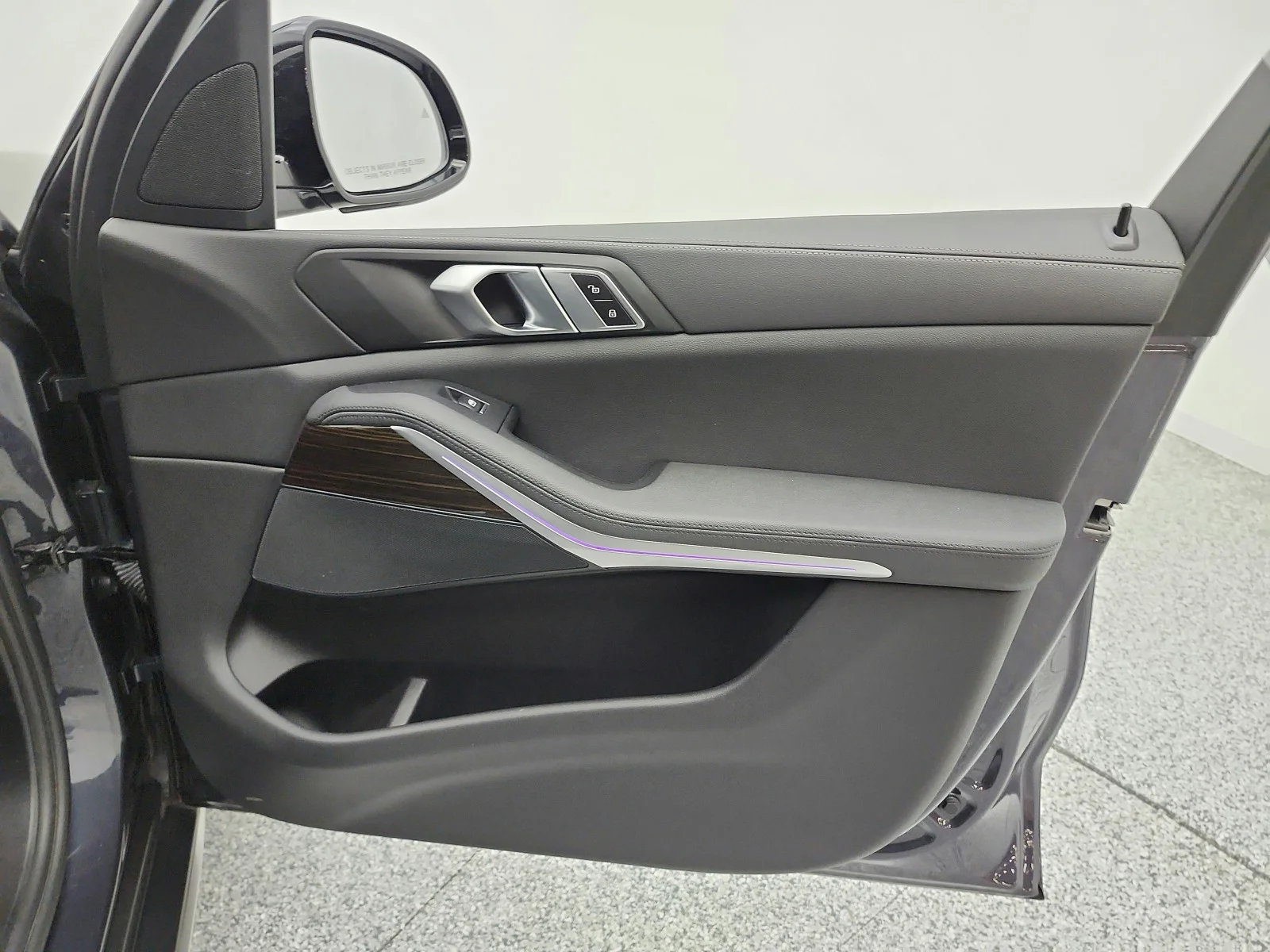 Used 2020 Arctic Gray Metallic BMW sDrive40i Sports Activity Vehicle image 21